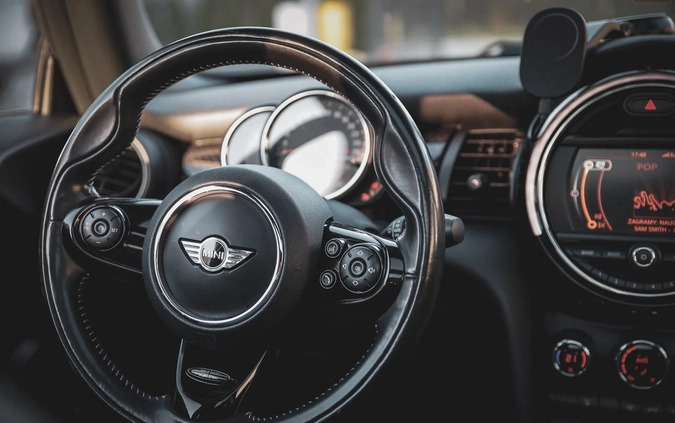 MINI Cooper S cena 64900 przebieg: 103500, rok produkcji 2017 z Rypin małe 106